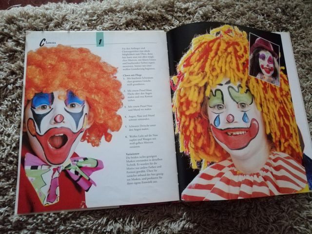 Toll geschminkt von kopf bis fub