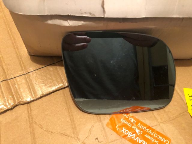 Espejos y carcasa gris plata A3 8L