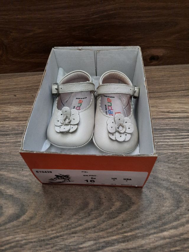 Zapatos bebe niña