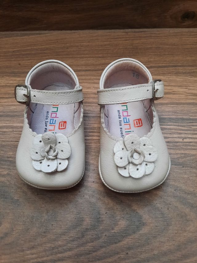 Zapatos bebe niña