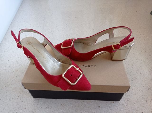 Zapatos rojos hebilla