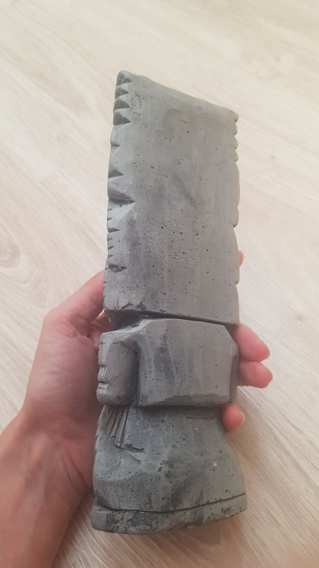 2 bandejas mimbre o figura inca