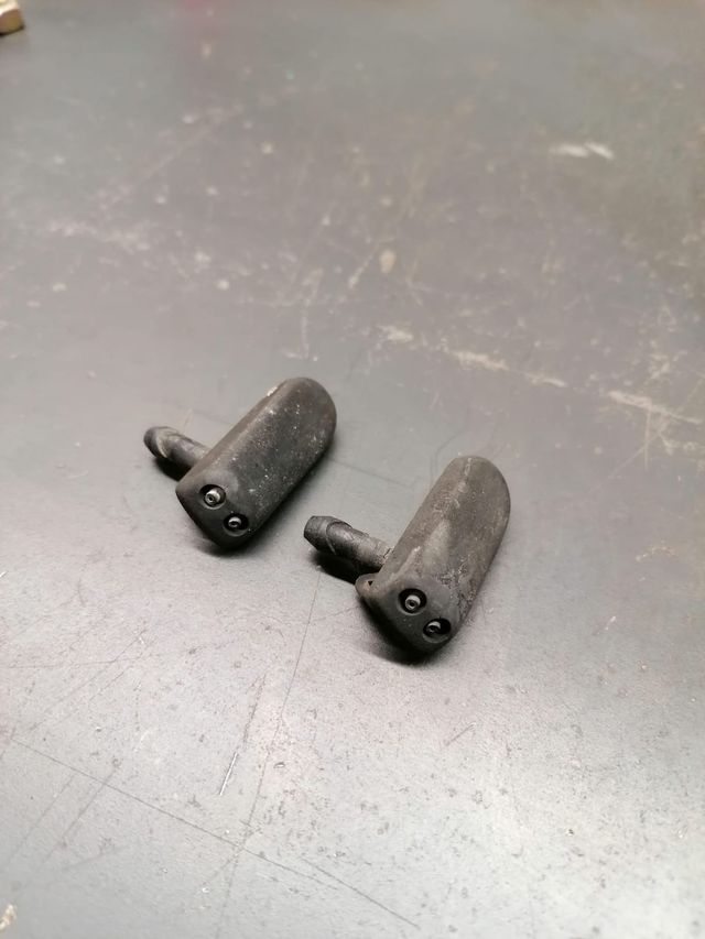 Deflectores de agua para capot