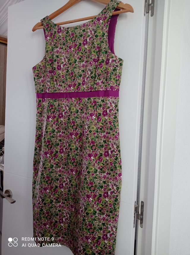 Precioso conjunto de vestido y chaqueta