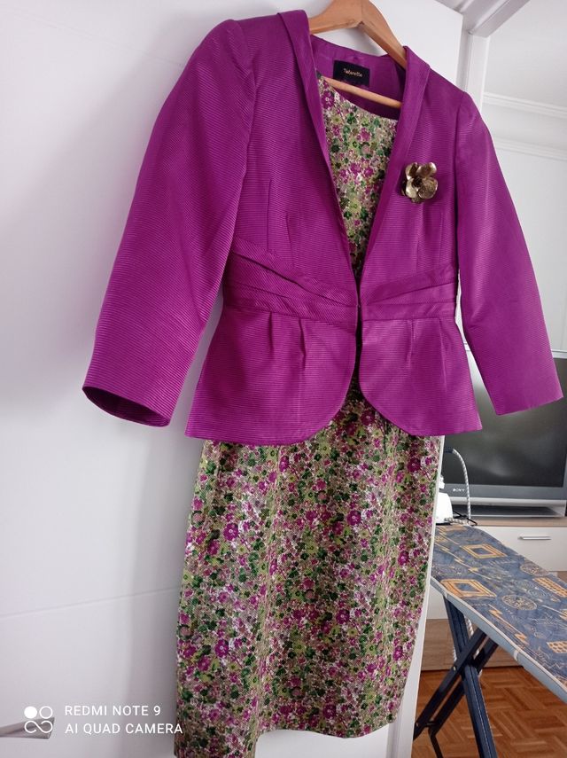 Precioso conjunto de vestido y chaqueta