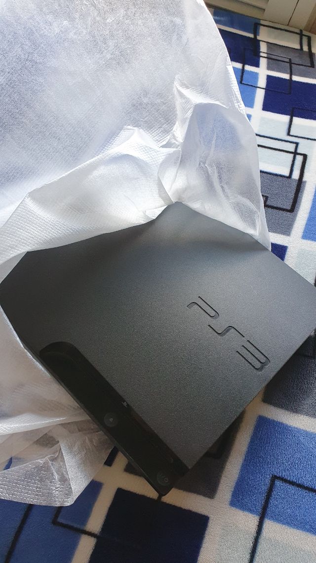 PS 3 slim + Pes2016 y 2 mandos de regalo