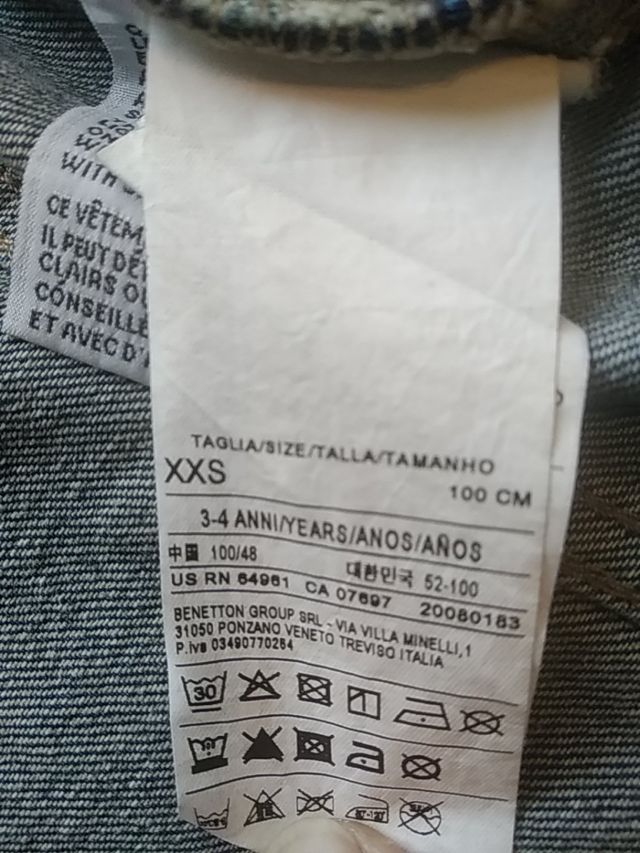 Cazadora vaquera Benetton.