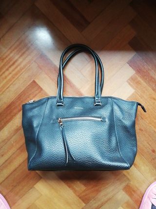 Bolso negro Paco Martínez de segunda mano por 13 EUR en A Coruña en WALLAPOP