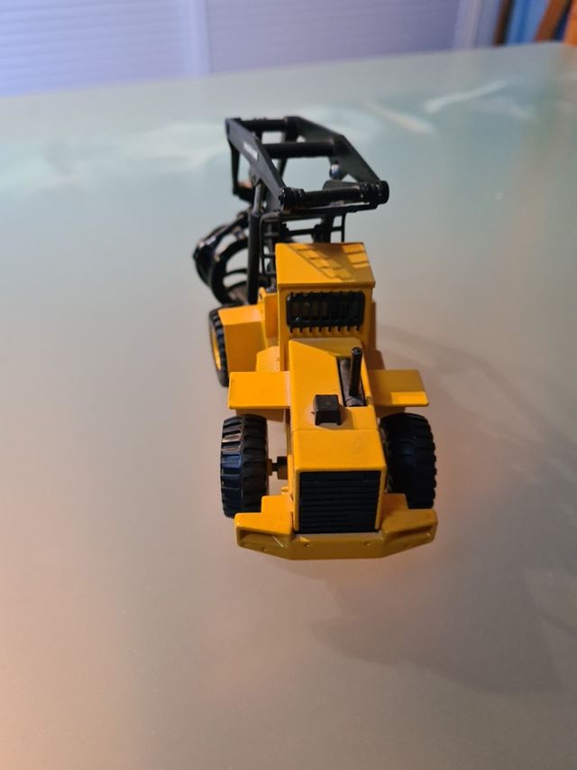 L160 Volvo BM escala 1:50