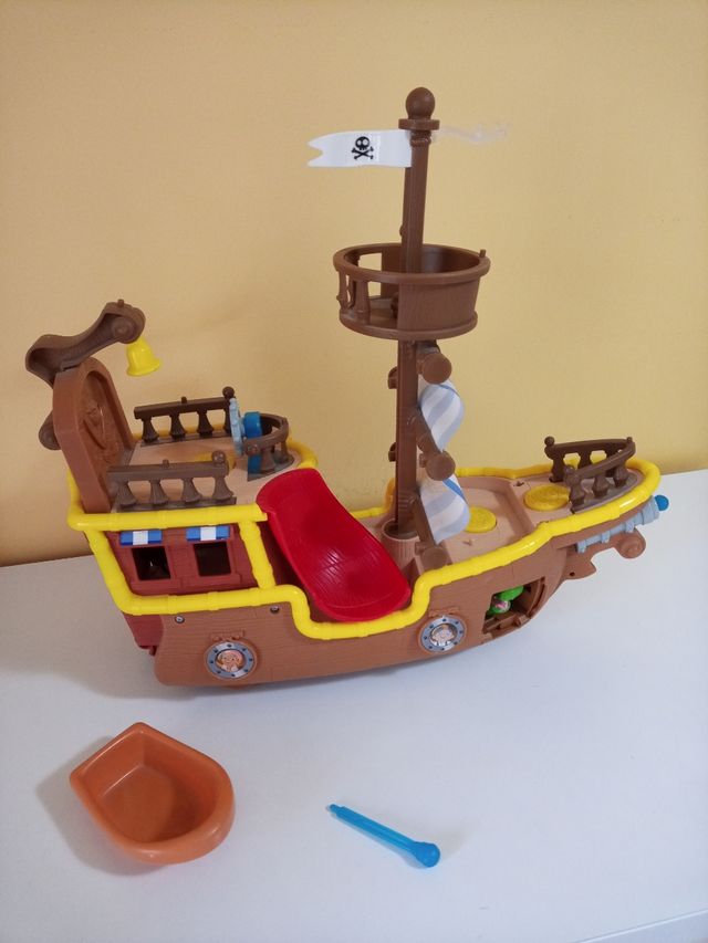 Barco Pirata Jake