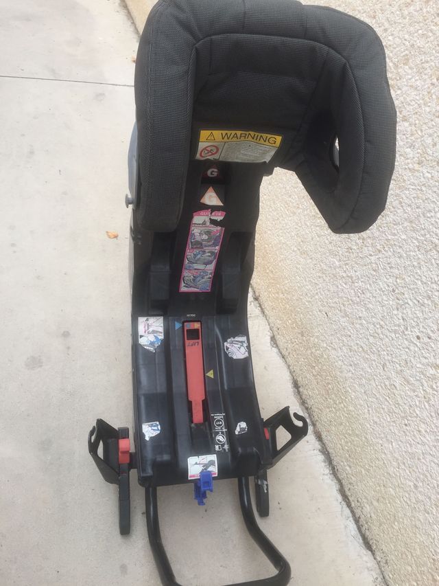 Kiss 2 :  2 bases y una silla