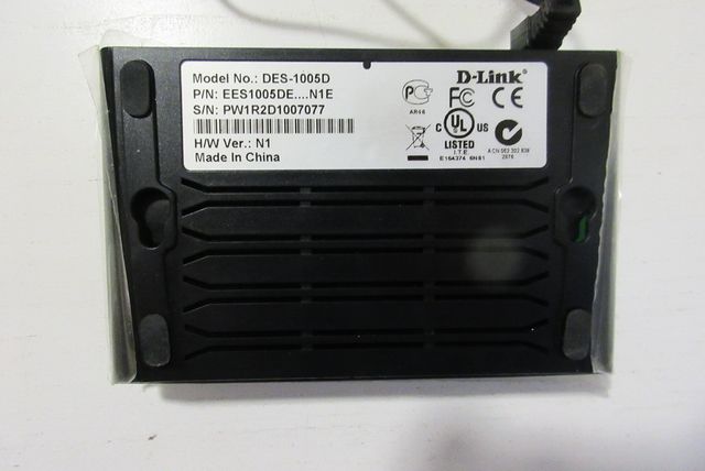 Switch DES-1005D de 5 puertos D-Link