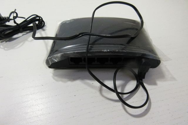 Switch DES-1005D de 5 puertos D-Link