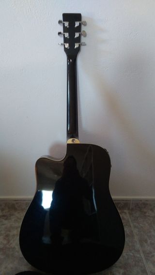 Guitarra acústica Axman de segunda mano por 80 EUR en Cubelles en WALLAPOP