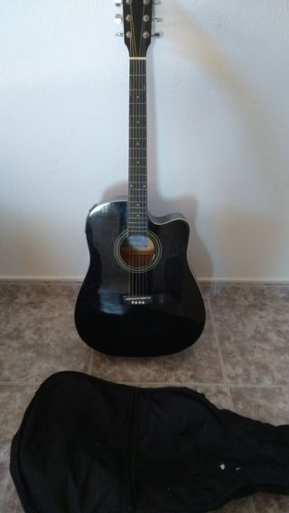 Guitarra acústica Axman de segunda mano por 80 EUR en Cubelles en WALLAPOP