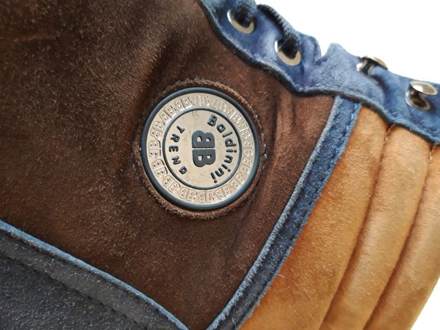 Botines piel girada Baldinini