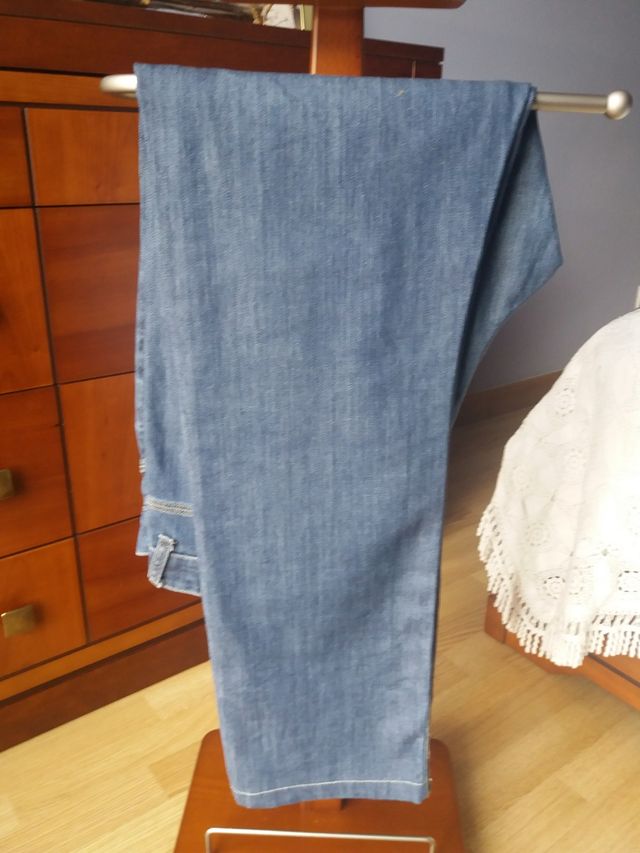 Pantalón vaquero caballero