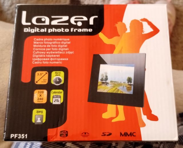 DIGITAL PHOTO FRAME