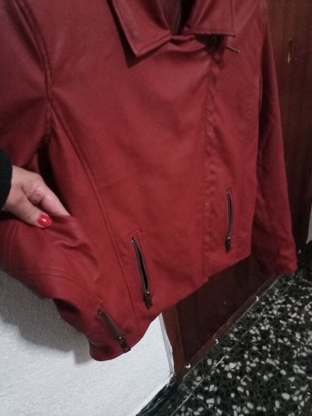 chaqueta de cuerina sin uso