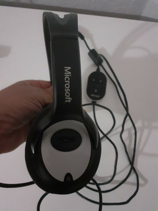 Wired Headphone -Microsoft life chat LX3000
