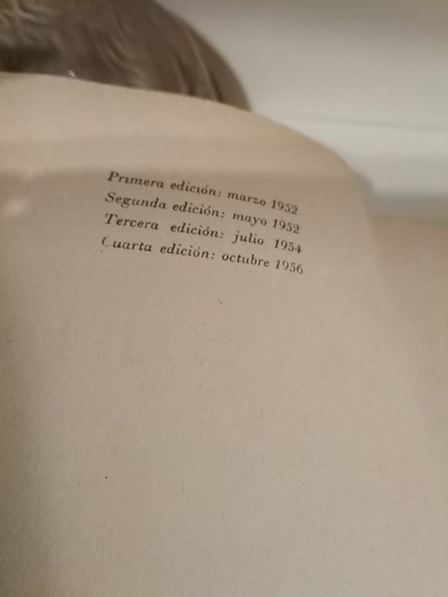 Libro edición antigua