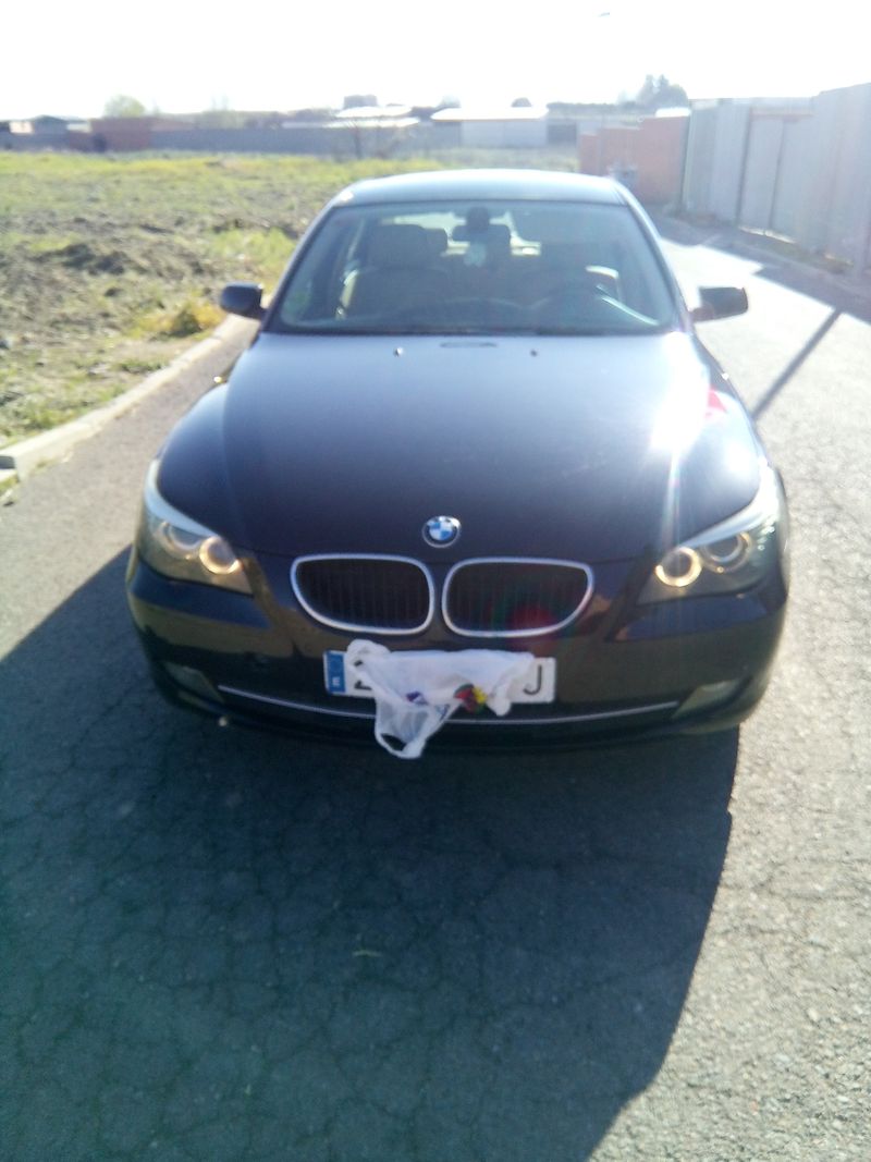 BMW Serie 5 2010 - foto 1