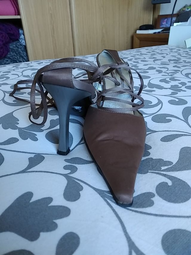 zapatos Adolfo Domínguez