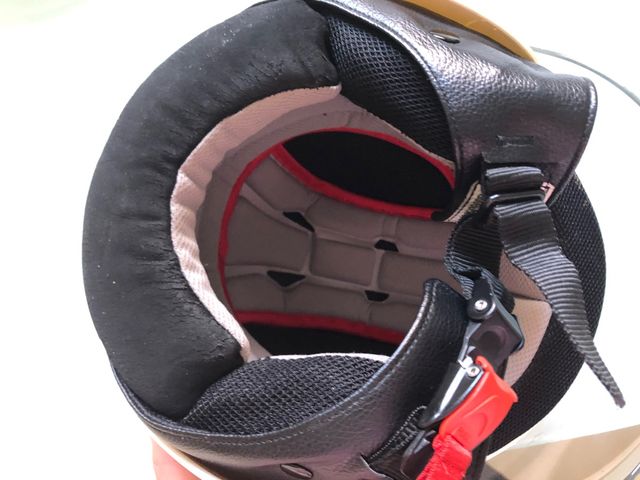 Casco Junior muy poco uso