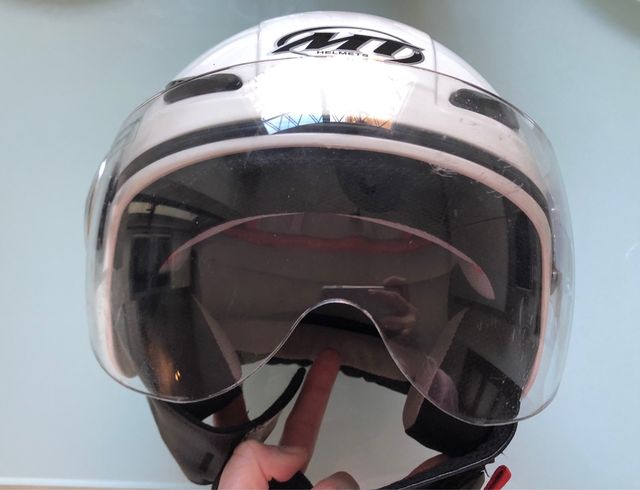 Casco Junior muy poco uso