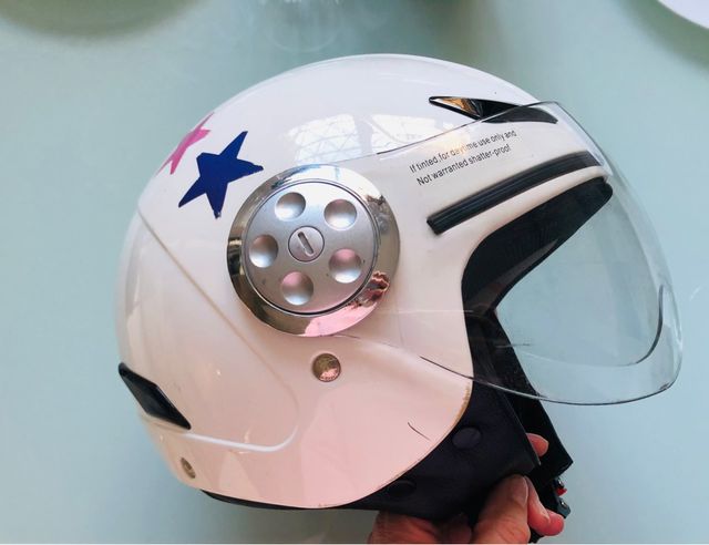 Casco Junior muy poco uso