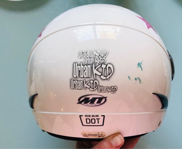 Casco Junior muy poco uso