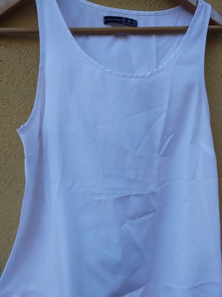 Camiseta tirantes Primark de segunda mano por 2,5 EUR en Coslada en WALLAPOP