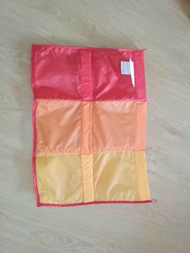 Organizador con 6 bolsillos