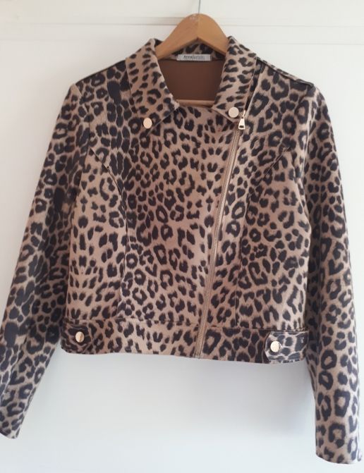Cazadora animal print