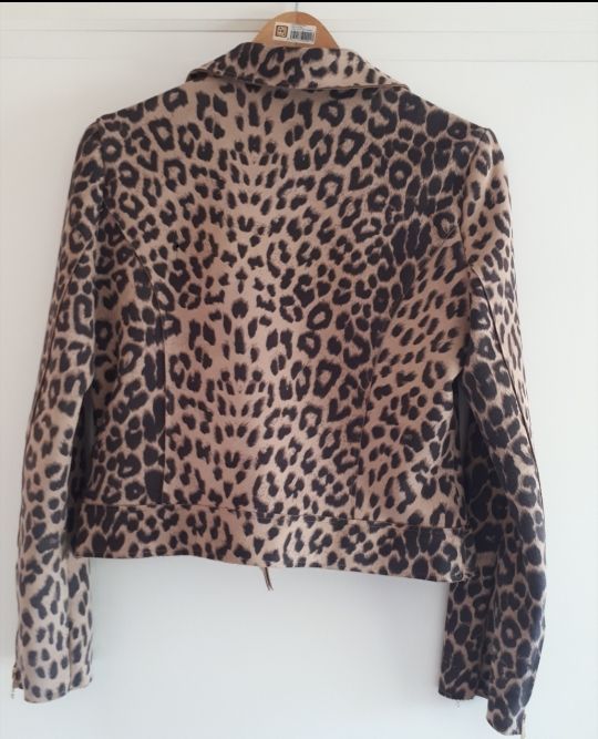 Cazadora animal print