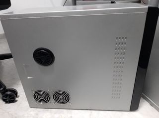 Torre PC para piezas (Leer descripcion) de segunda mano por 10 € en