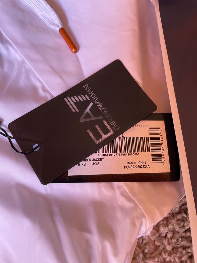 Emporio Armani cortavientos