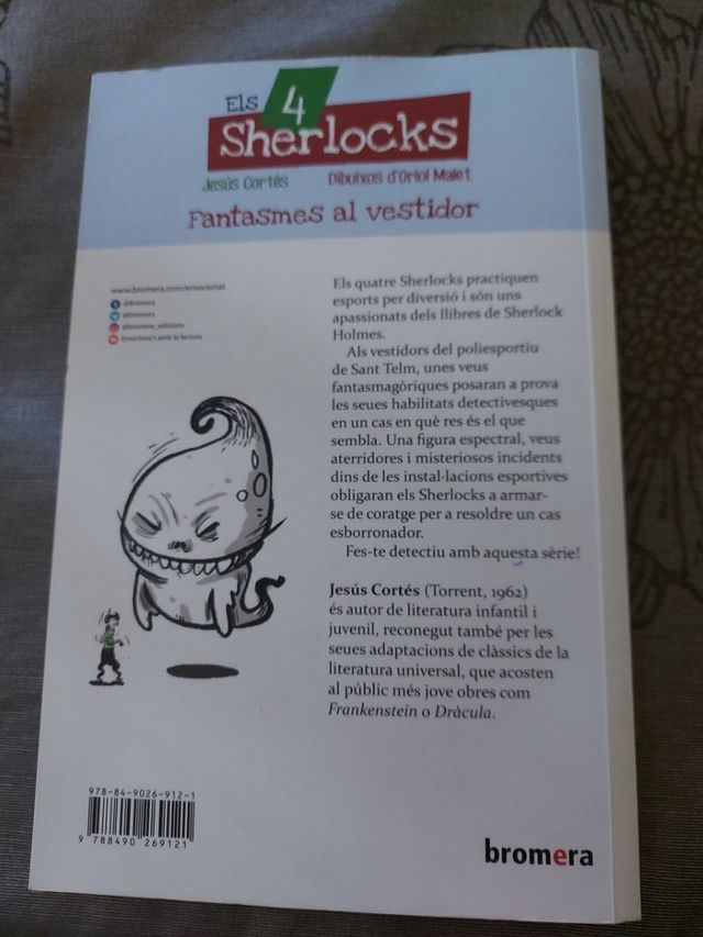 Els 4 Sherlocks Fantasmes al vestidor