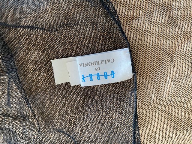 Elegante pareo con motivos de mariposas