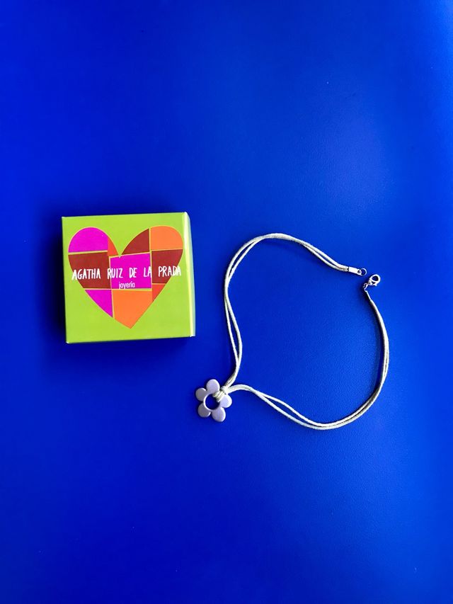 Collar de cordón con colgante en plata, Agatha