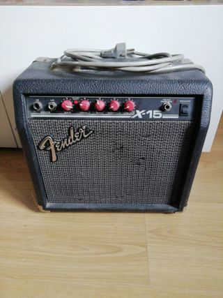 Amplificador guitarra Fender X15, 38W de segunda mano por 30 EUR en  Zaragoza en WALLAPOP