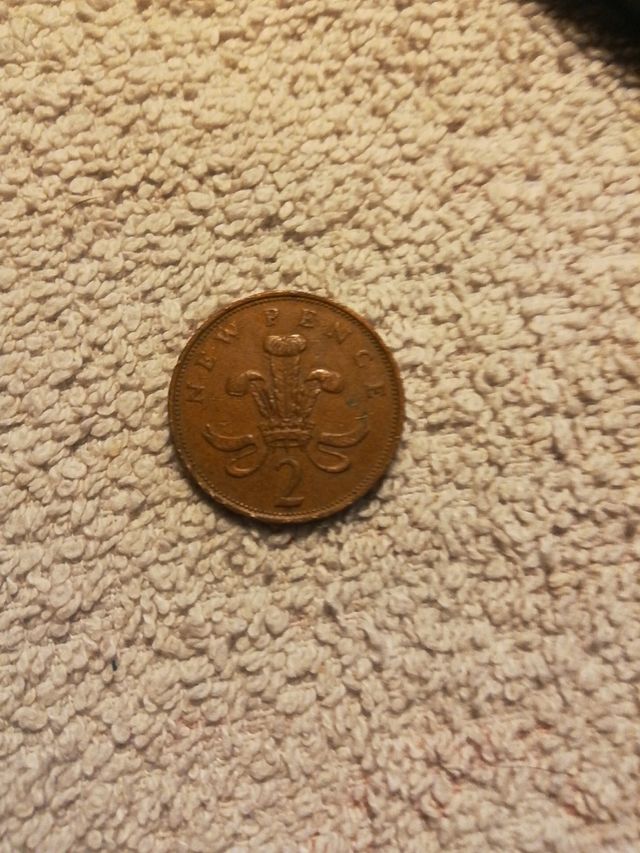 2 PENIQUES nuevos two pence 1976