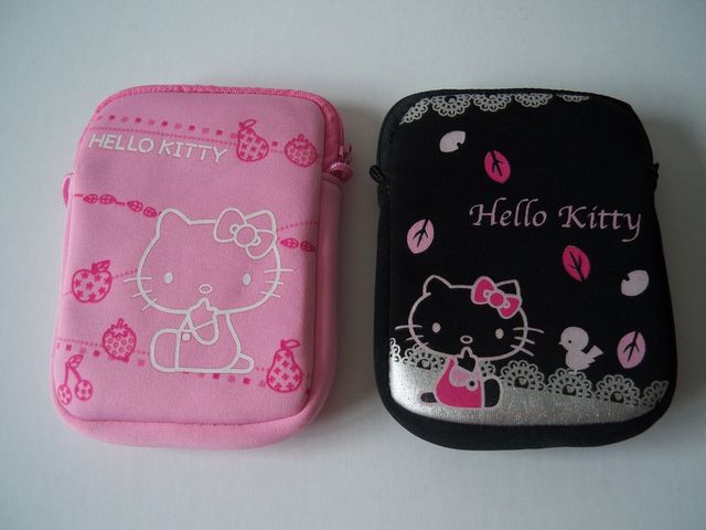 Bolso pequeño neopreno nuevo Hello Kitty