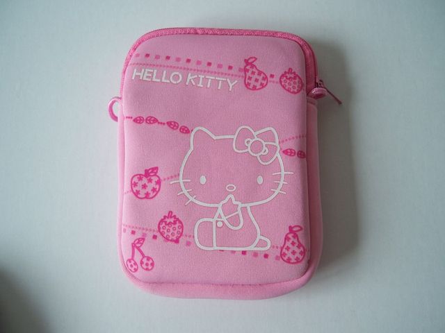 Bolso pequeño neopreno nuevo Hello Kitty