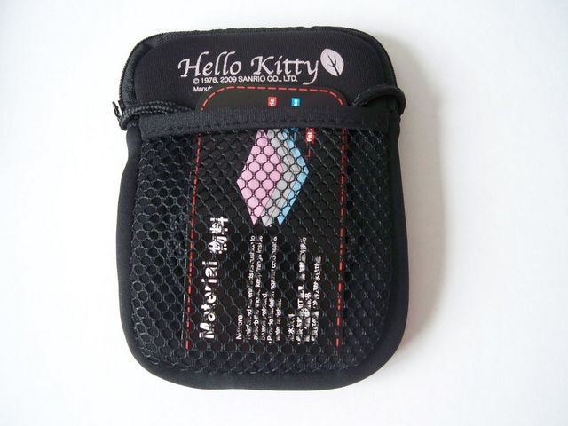 Bolso pequeño neopreno nuevo Hello Kitty