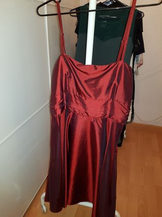 Cómo combinar un vestido rojo: bolso, zapatos, joyas y otros complementos