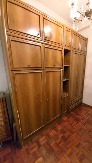 Armario con cama plegable de segunda mano por 50 € en Madrid en WALLAPOP