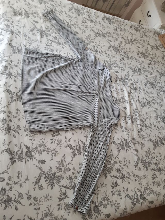 Camisa/Blusa 40/42 REGALO