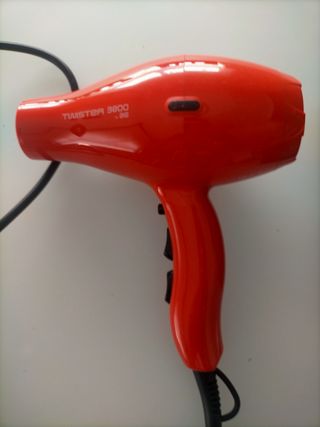 Secador twister 3800 de segunda mano por 15 EUR en Mislata en WALLAPOP