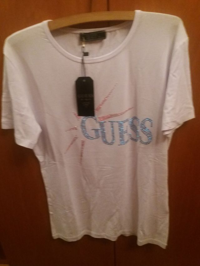 Camiseta Guess